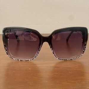 Tahari Oversized Sunglasses TH894-OXAN